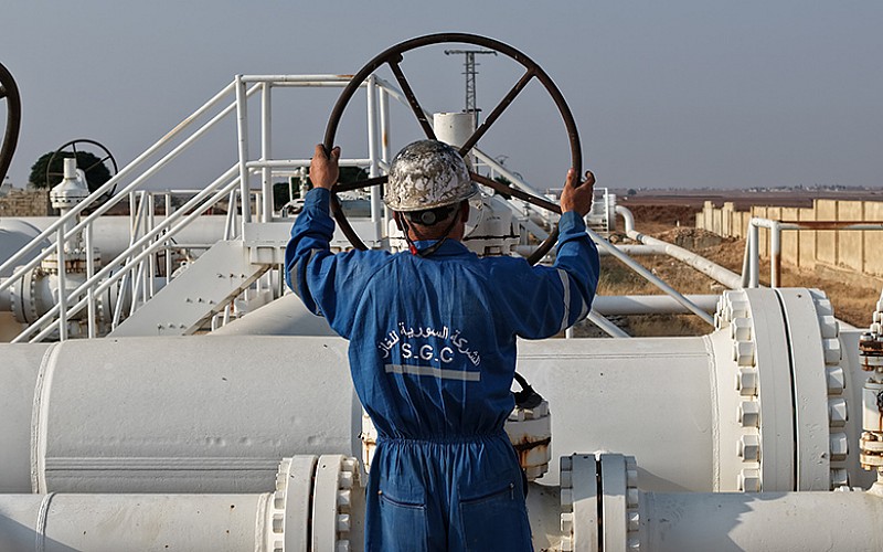 Türkiye'den Suriye'ye ilk gaz akışı başladı Türkiye'den Suriye'ye ilk gaz akışı başladı