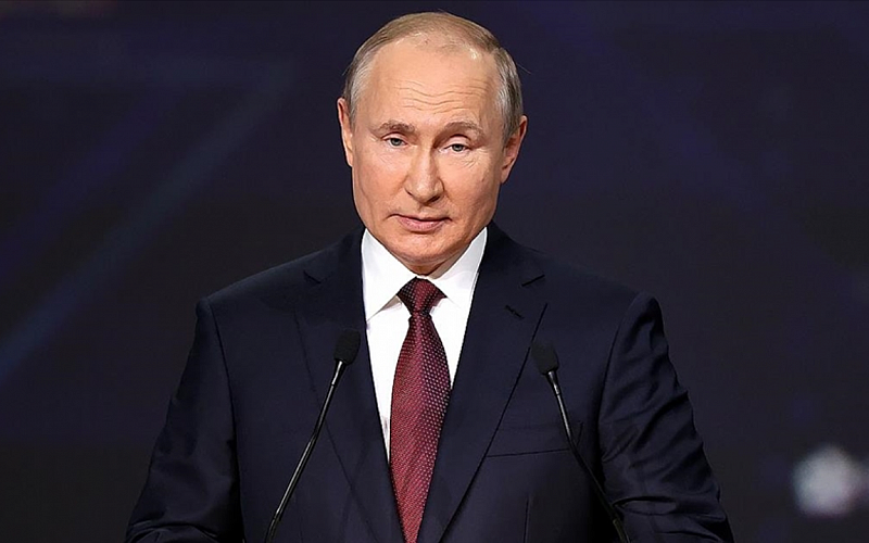 Rusya Devlet Başkanı Putin, Slovakya Başbakanı Fico ile bir araya geldi Rusya Devlet Başkanı Putin, Slovakya Başbakanı Fico ile bir araya geldi