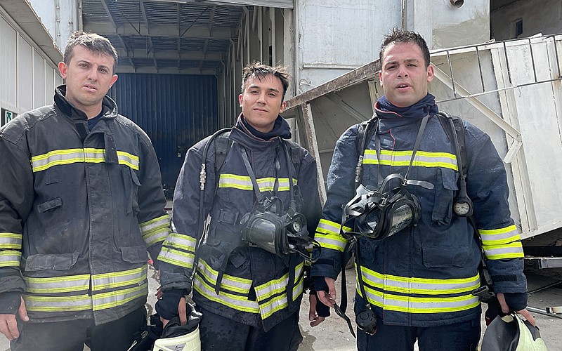 Bursa'da belediyeye ait yolcu minibüsü yandı Bursa'da belediyeye ait yolcu minibüsü yandı