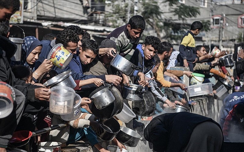 Gazze'de yaşanan kıtlık sebebiyle, açlıktan ölenlerin sayısı 281'e yükseldi Gazze'de yaşanan kıtlık sebebiyle, açlıktan ölenlerin sayısı 281'e yükseldi
