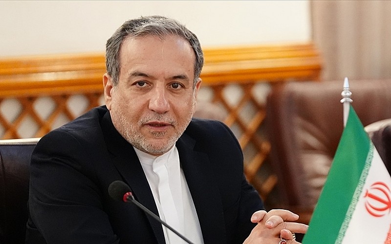 İran Dışişleri Bakanı: 'Enerji tesislerimiz hedef alınırsa, bölgedeki Amerikan şirketlerini hedef alacağız' İran Dışişleri Bakanı: 'Enerji tesislerimiz hedef alınırsa, bölgedeki Amerikan şirketlerini hedef alacağız'