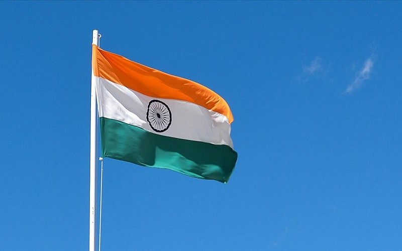 Hindistan, orta menzilli 'Agni-5' balistik füzesini başarıyla test ettiğini duyurdu Hindistan, orta menzilli 'Agni-5' balistik füzesini başarıyla test ettiğini duyurdu
