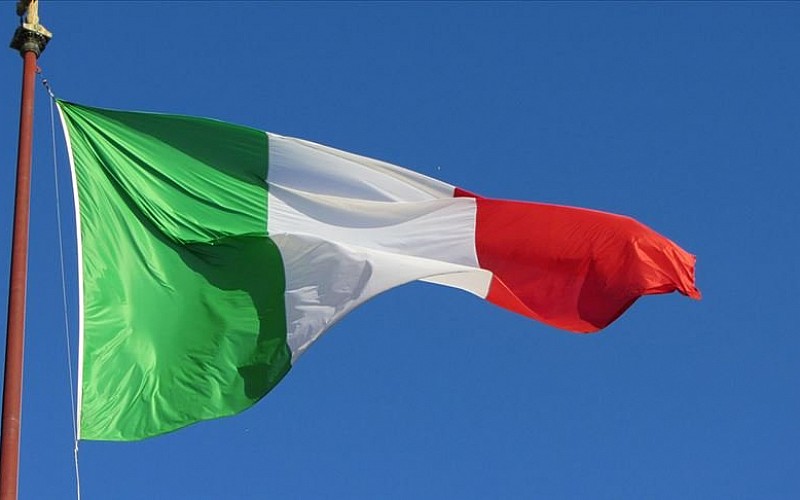 İtalya'da ultra aşırı sağcılar, Mussolini'nin 'Roma'ya Yürüyüş'ünü faşist selamıyla andı İtalya'da ultra aşırı sağcılar, Mussolini'nin 'Roma'ya Yürüyüş'ünü faşist selamıyla andı