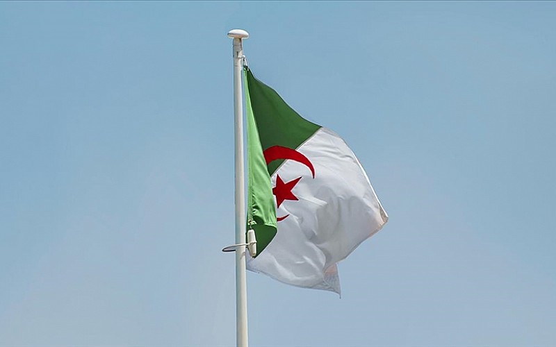 Cezayir, Mali'ye ait İHA düşürdüğü iddialarını yalanladı Cezayir, Mali'ye ait İHA düşürdüğü iddialarını yalanladı