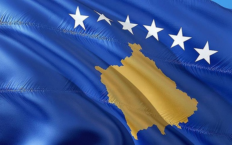 Kosova'da halk yerel seçim için sandık başında Kosova'da halk yerel seçim için sandık başında