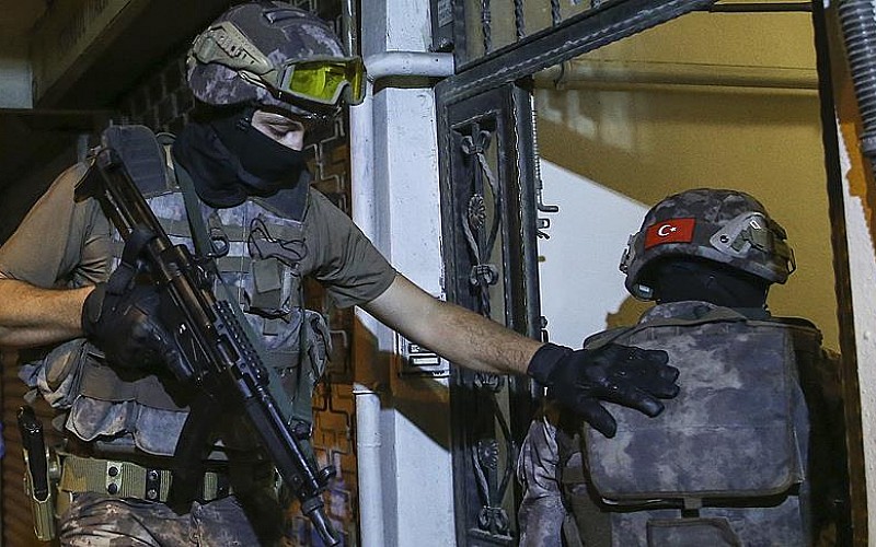 Adana'da zehir tacirlerine ağır darbe! Adana'da zehir tacirlerine ağır darbe!