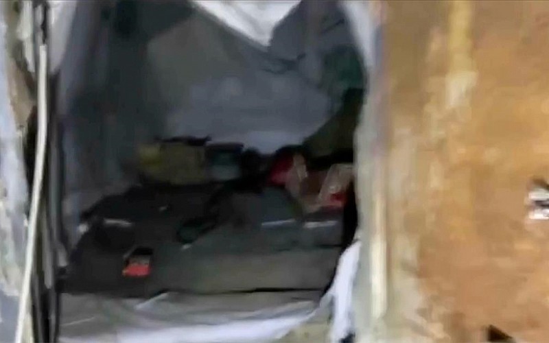 Pençe-Kilit Operasyonu bölgesinde teröristlere ait bir mağara tespit edildi Pençe-Kilit Operasyonu bölgesinde teröristlere ait bir mağara tespit edildi