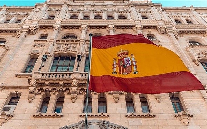 İspanya Başbakanı Sanchez, sosyal medya ve patronlarına karşı 5 maddelik önlem açıkladı İspanya Başbakanı Sanchez, sosyal medya ve patronlarına karşı 5 maddelik önlem açıkladı