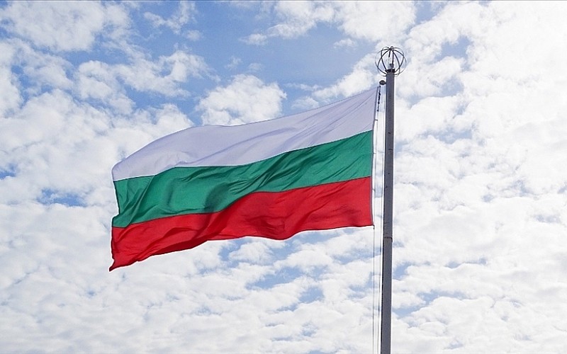 Bulgaristan'da seçmenler erken genel seçim için sandık başına gidiyor Bulgaristan'da seçmenler erken genel seçim için sandık başına gidiyor