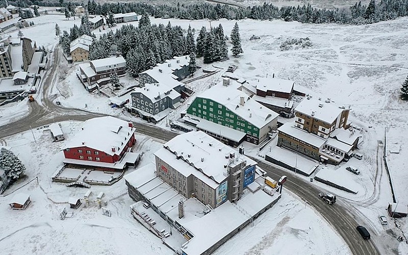 Uludağ'da kar kalınlığı 53 santimetreye ulaştı Uludağ'da kar kalınlığı 53 santimetreye ulaştı