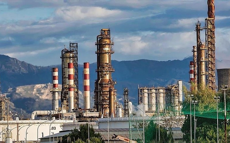 ABD'nin petrol sondaj kulesi sayısı azaldı ABD'nin petrol sondaj kulesi sayısı azaldı